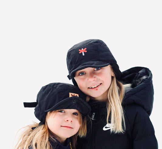 Alpinmössa junior med rött kryss